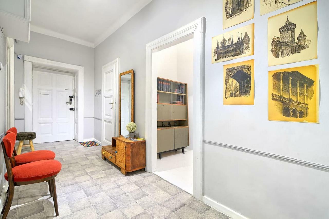 Luxury Retro Apartment, City Center, Wifi คราคูฟ ภายนอก รูปภาพ