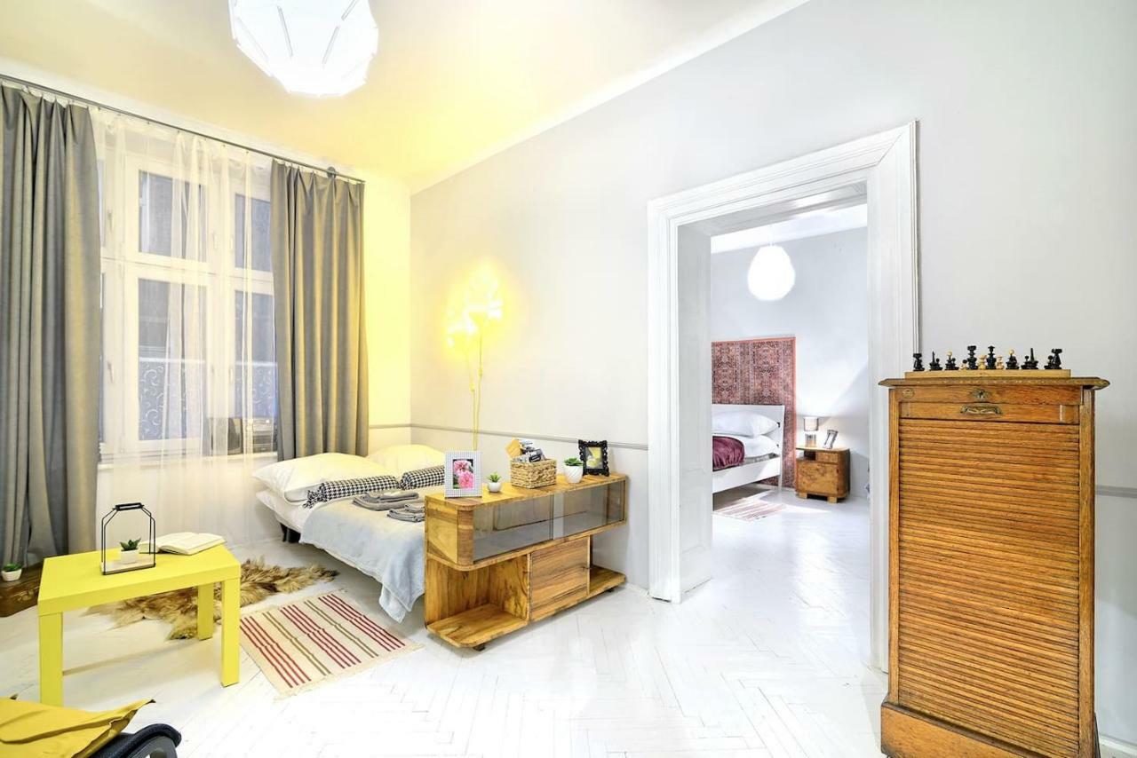 Luxury Retro Apartment, City Center, Wifi คราคูฟ ภายนอก รูปภาพ